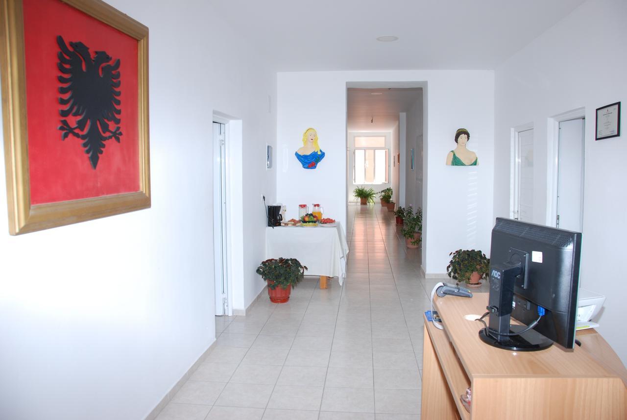 Casa Mia Hotel Саранда Экстерьер фото